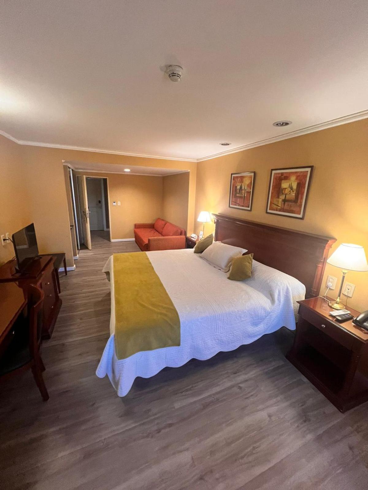 Condado Hotel Casino Santo Tome Екстериор снимка