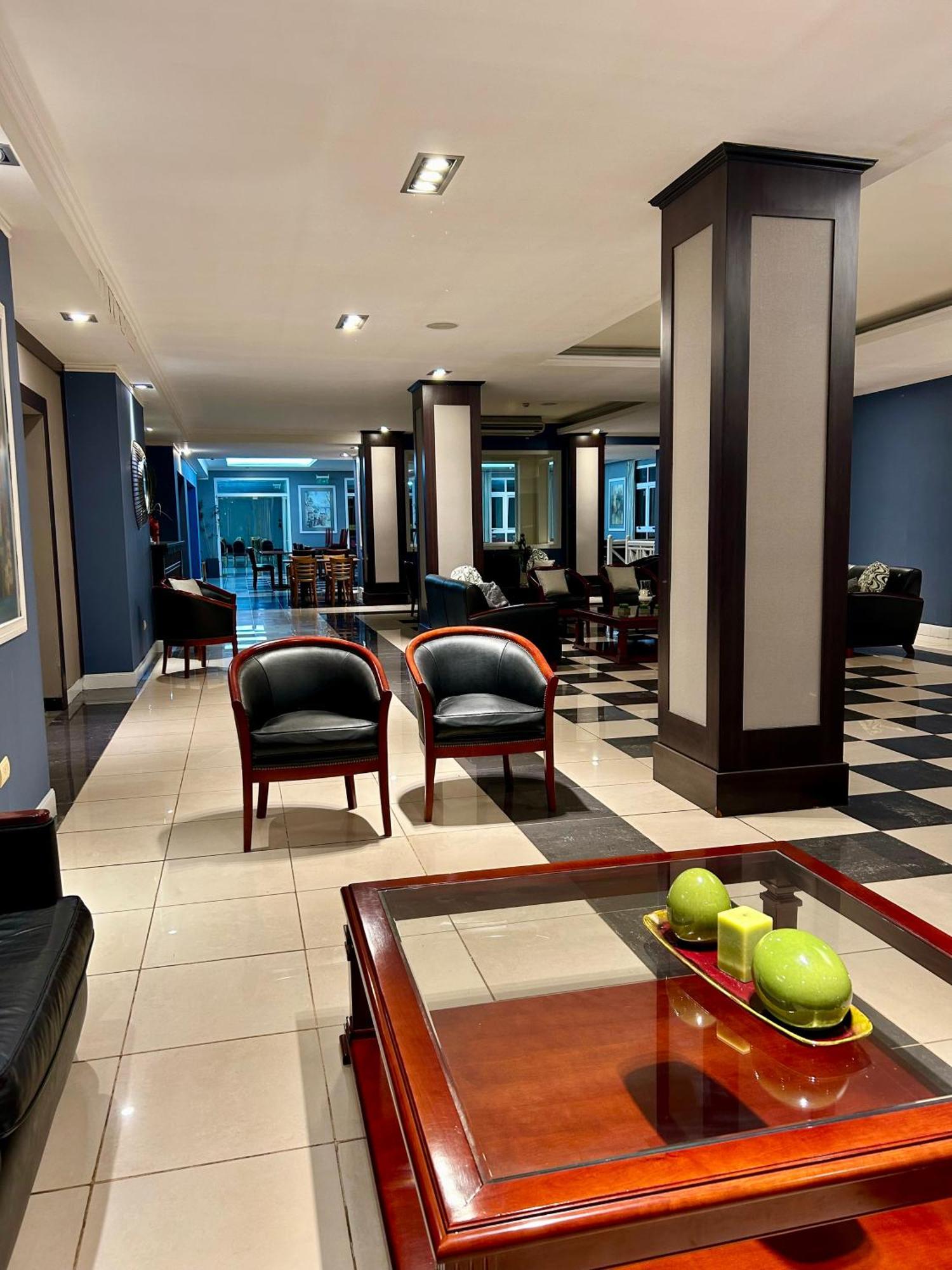 Condado Hotel Casino Santo Tome Екстериор снимка